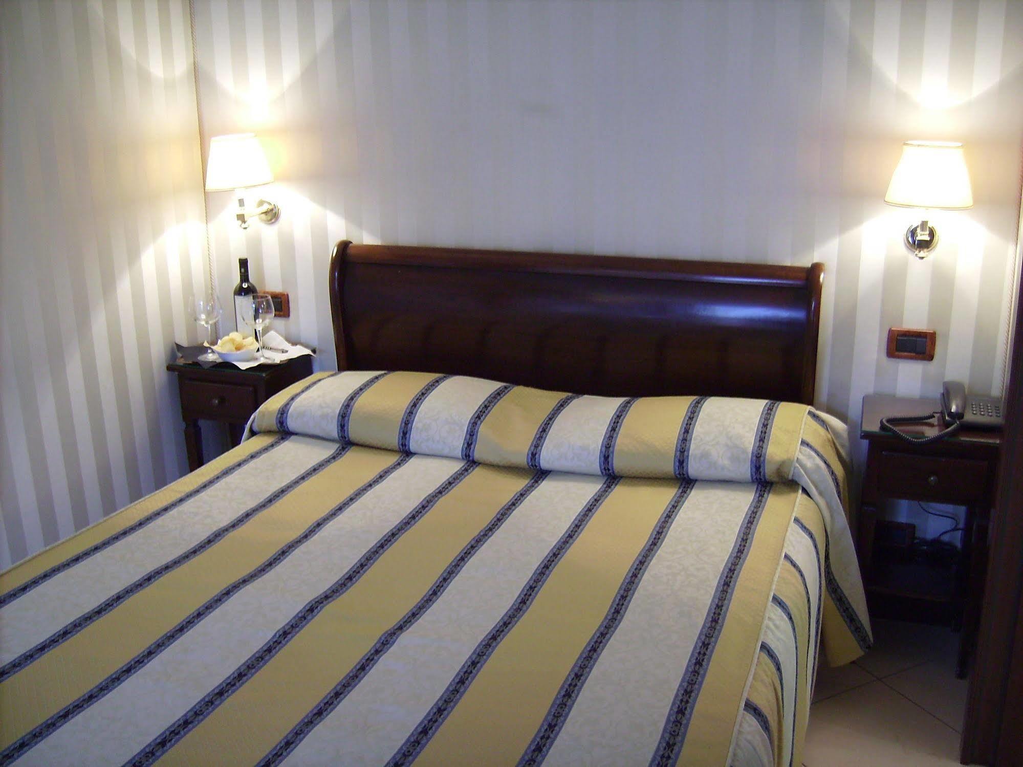 Hotel Hesperia ヴェネツィア エクステリア 写真
